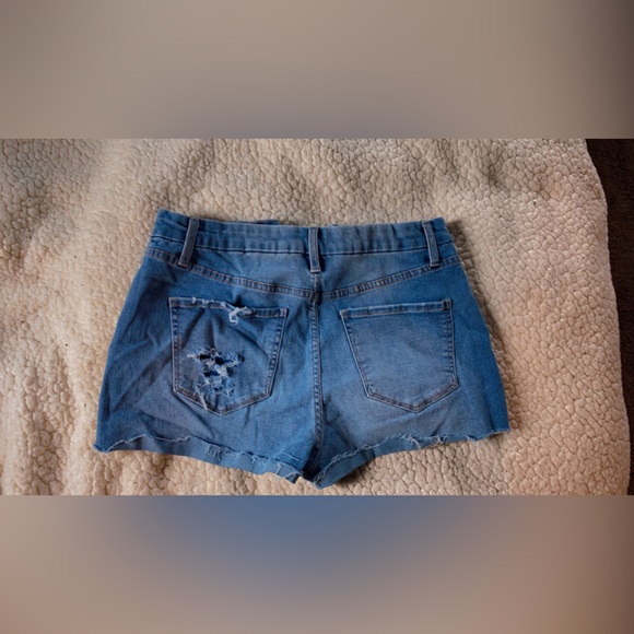 No Boundaries Light Blue Denim Jeans - Picture 3 of 3